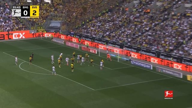 BVB Win Close Game Against Gladbach! | Huge Step Towards the Champions League смотреть онлайн