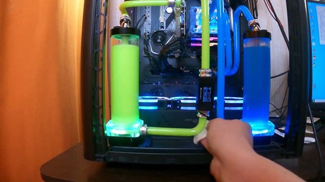 КАК СОБРАТЬ СВО/СЖО | КАК СОБРАТЬ КАСТОМНОЕ ВОДЯНОЕ ОХЛАЖДЕНИЕ смотреть онлайн