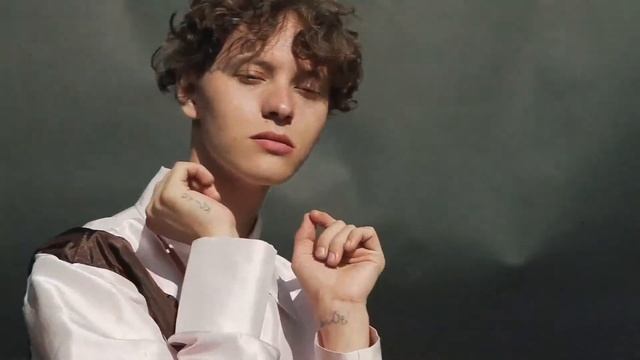 ШАРЛОТ.КЛИП ПЕСНИ ЩЕКА НА ЩЕКУ смотреть онлайн