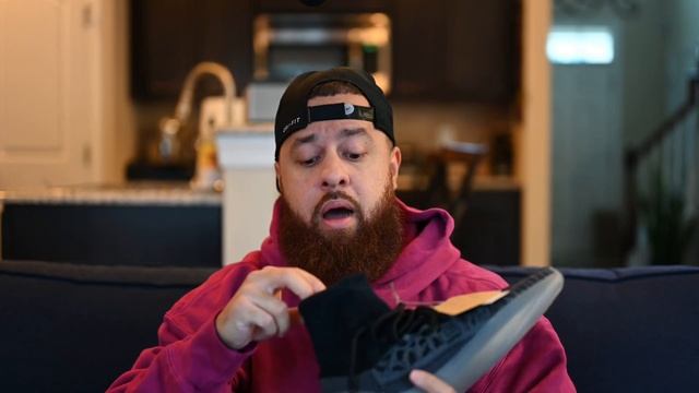 YEEZY BSKTBL KNIT REVIEW & ON FEET! смотреть онлайн