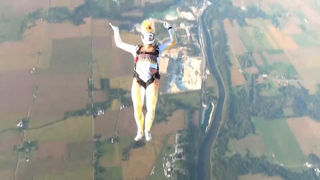Freestyle Skydiving France2 Rnd 2 смотреть онлайн