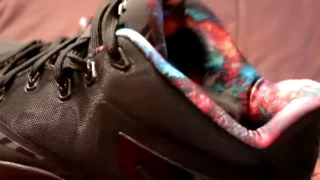 Late Pickup: Lebron 11 XI Low "Black Gum" смотреть онлайн