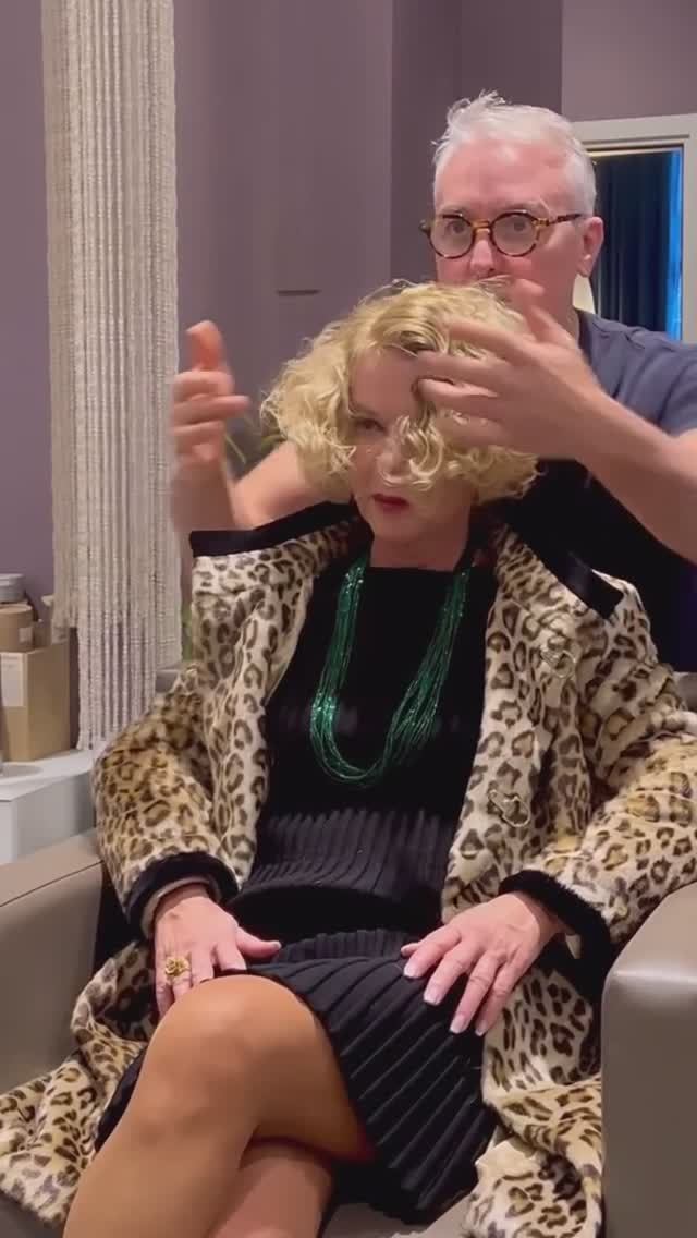 Кудрявый Боб для женщин 45+ смотреть онлайн