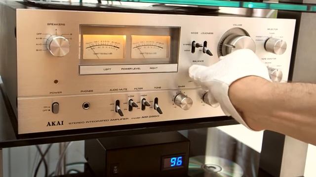 AKAI - AM2850