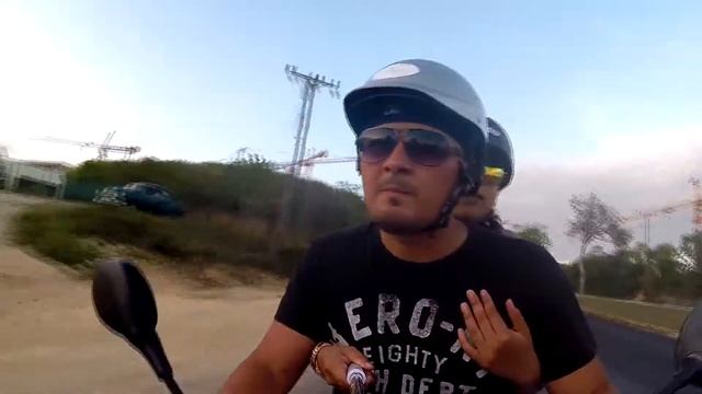 Riding a scooter across the Varadero Peninsula in Cuba with my Gopro. смотреть онлайн