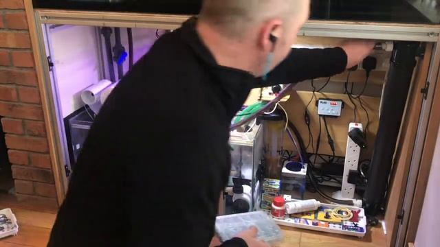 D-D 39 watt UV Filter servicing and fitting смотреть онлайн