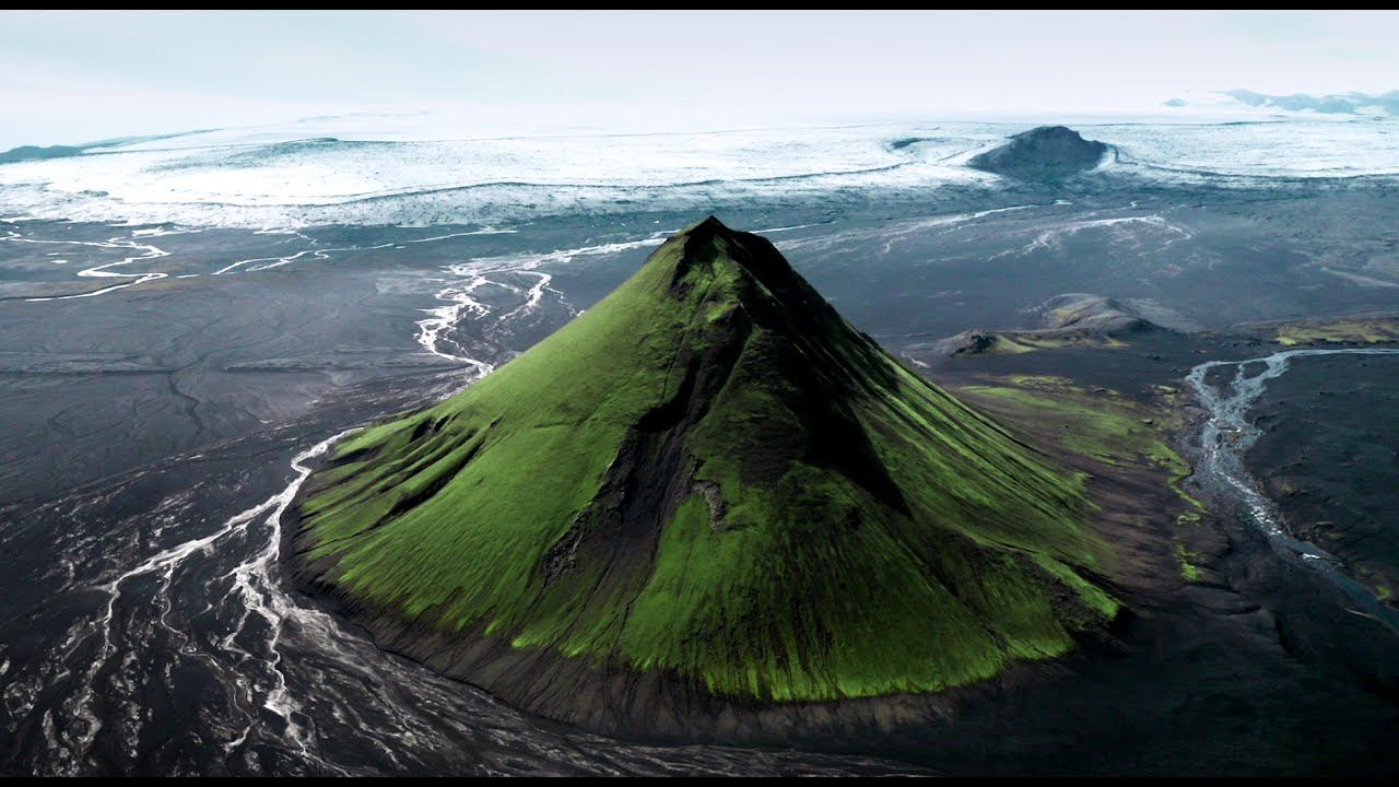 Green by Iceland смотреть онлайн