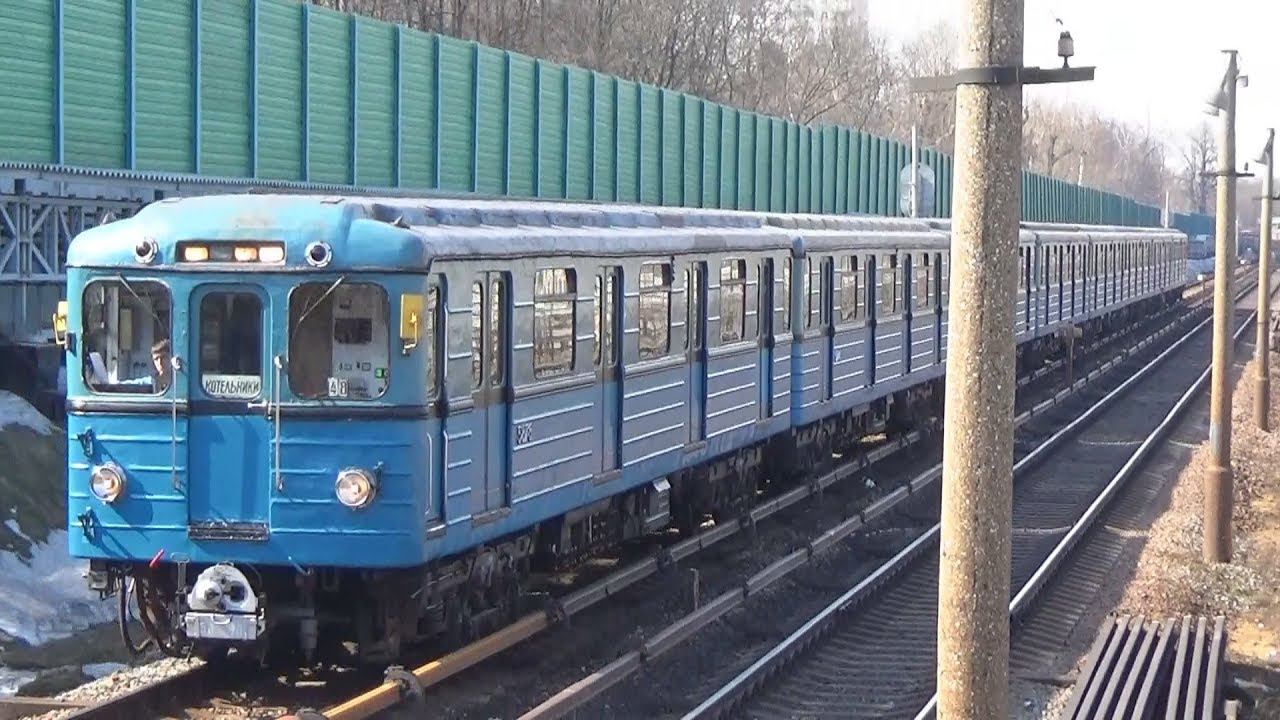 Электропоезд 81-710 "ЕЖ-3" №48 с рейсом "Планерная - Котельники" смотреть онлайн