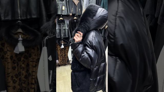 Пуховики комбинированные.mp4 смотреть онлайн