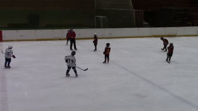 Метеор09 - Звезда Поморья. 2018_05_05. Счёт 1:1. 2 часть. MVI 0041 смотреть онлайн