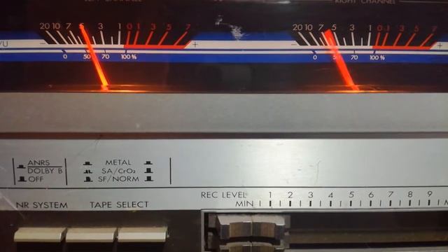 DEMO - JVC  KD-D10 Cassette Deck / John Mayall - Sitting In The Rain