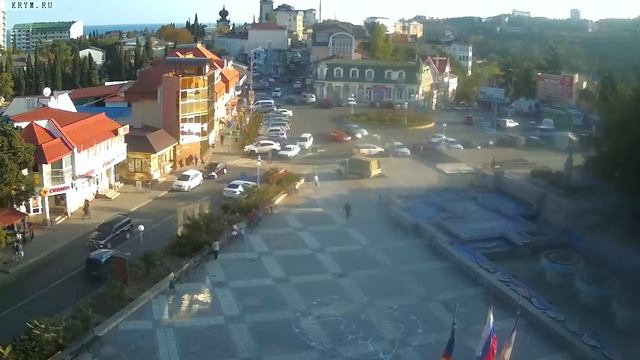 Вебкамера "Площадь Советская". Запись 30.09.2016 17:00:16 смотреть онлайн