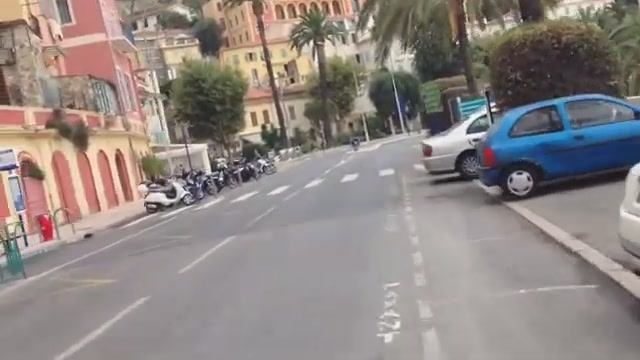 Ментон утром