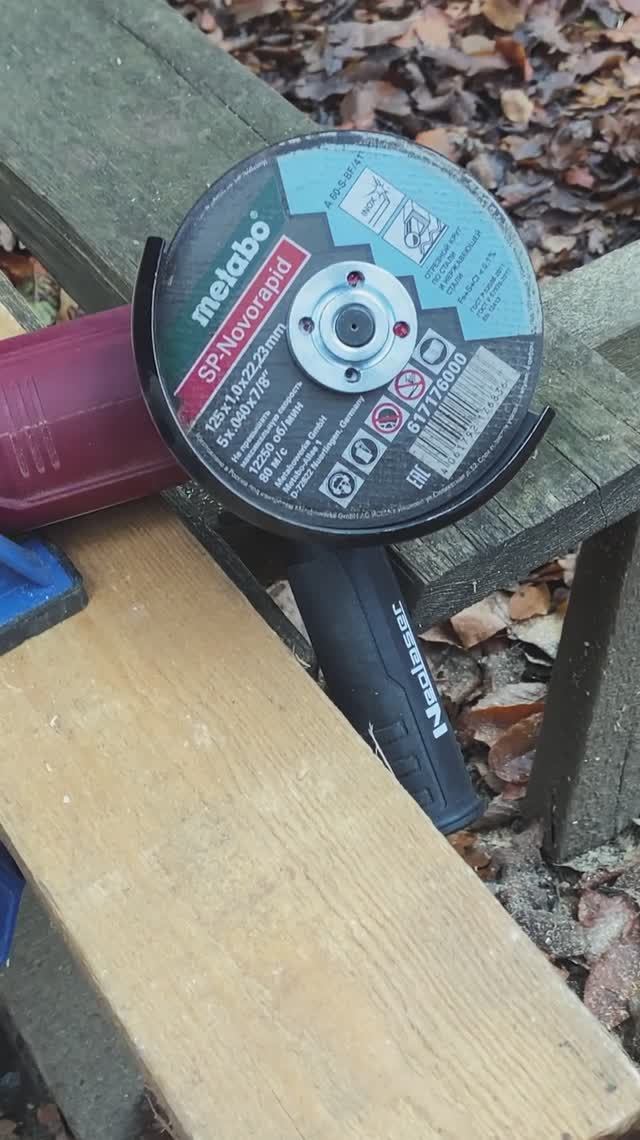 Почему нельзя резать дерево диском по металлу! смотреть онлайн