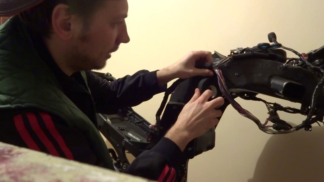 проводка в ZX12R смотреть онлайн