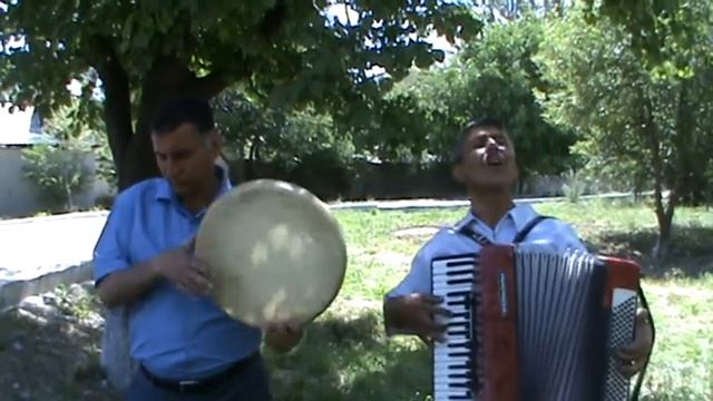 Бунёд, Духтар духтаре асирам карди, 07.06.2010 82 смотреть онлайн