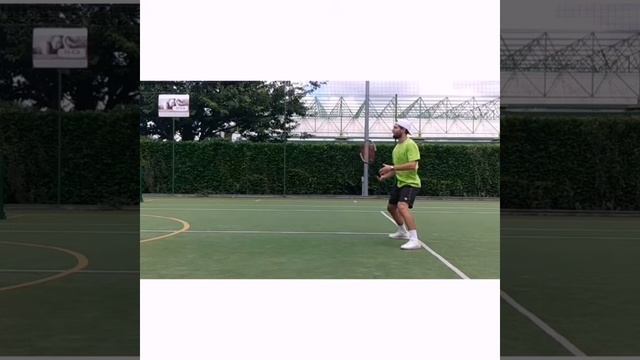 2 TIPOLOGIE di COLPI AL VOLO - VOLLEY ROVESCIO смотреть онлайн
