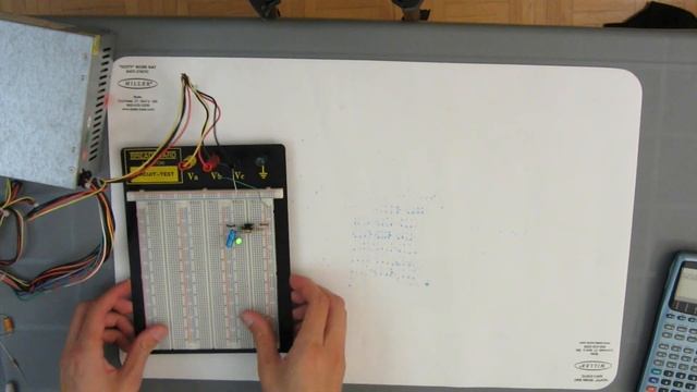 Laundry vs. Capacitors - Measuring capacitances using a 555 timer смотреть онлайн