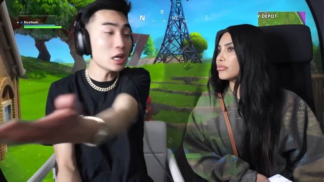 1 KILL = REMOVE 1 CLOTHING PIECE FORTNITE w/ KIM KARDASHIAN!! (Insane Ending) смотреть онлайн