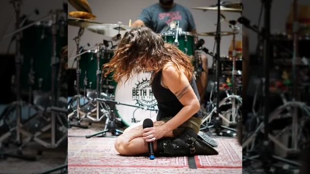 beth hart - fire on the floor смотреть онлайн