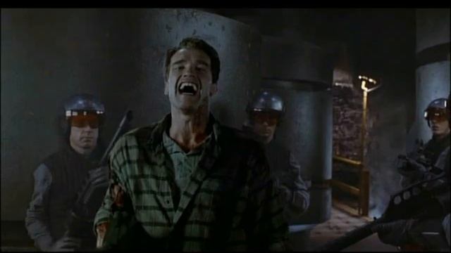 ATTO DI FORZA ARNOLD SCHWARZENEGGER FILM AVI смотреть онлайн