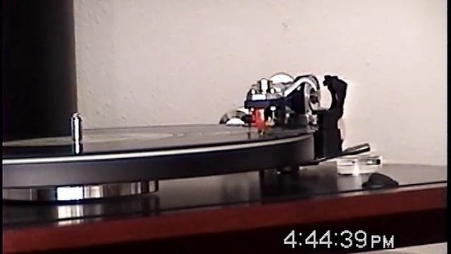 Rega P25 plays Carmina Burana - Ray Manzarek - The Wheel of Fortune (O Fortuna) смотреть онлайн