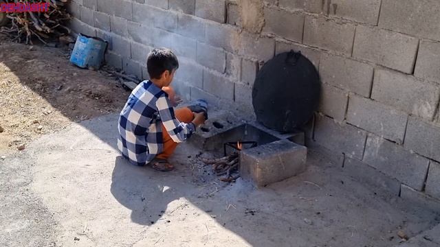 Zahra's efforts to find Dariush in the surrounding villages смотреть онлайн