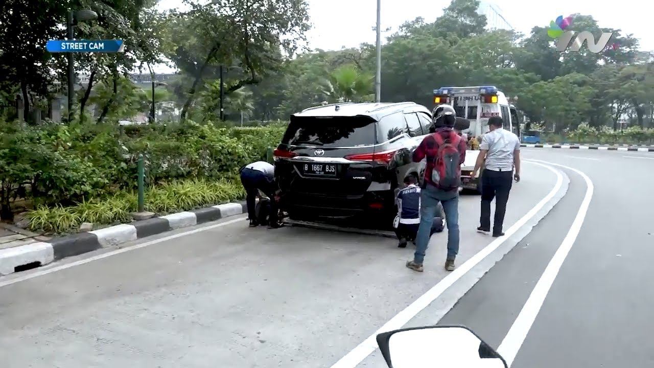 Ngantuk sih Ngantuk, Tapi Cari Tempat Istirahat yang Lebih Pas ya, Jangan Bahu Jalan (Eps 25 Seg 3) смотреть онлайн
