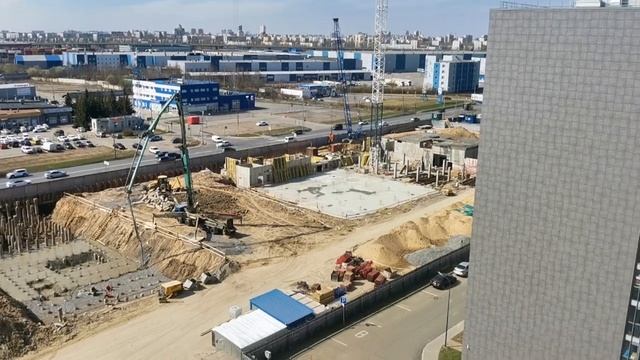 23.04.2022 ЖК Полис на московской. 11 этаж. Вид на кубинскую улицу смотреть онлайн
