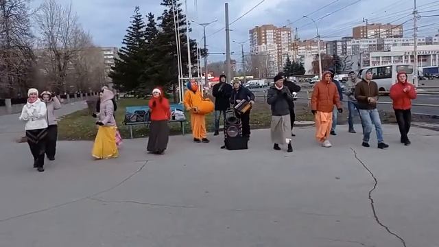 Харинама с Махараджем 06.11.2021 в Тольятти / Harinama with Maharaj 11/06/2021 in Togliatti смотреть онлайн