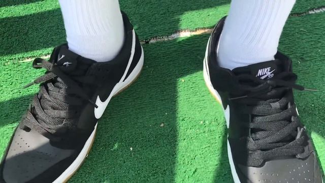 Nike SB Dunk Low Pro Black/White/Gum On Feet смотреть онлайн