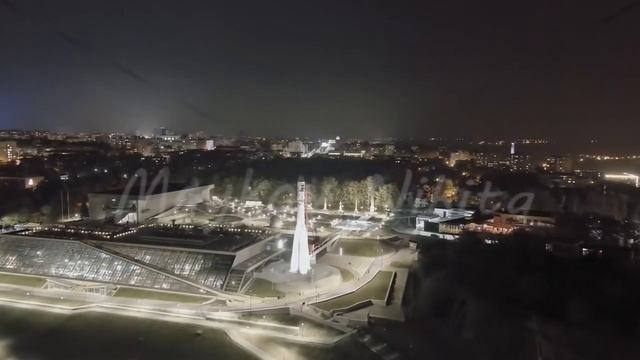 A-Log. Kaluga, Russia. Yachenskaya embankment. Space rocket. Night flight over the city, Aerial Vie смотреть онлайн