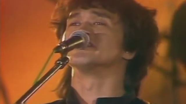 Кино - Звезда по имени Солнце (Live, Донецк, 03.06.90) смотреть онлайн