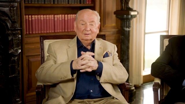 За круглым столом Рекс Мон, Грег Мон и Айдан О'Хара смотреть онлайн