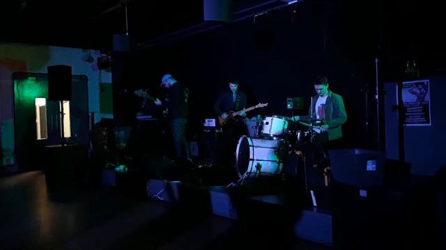 Draws creature mask Live April 11th 2019 at UCA bar Canterbury смотреть онлайн