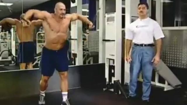 Сведение рук на верхнем блоке стоя смотреть онлайн