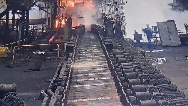 Hydraulic fluid vs hot steel and this happened смотреть онлайн