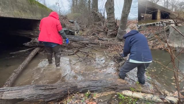 massive culvert unclogging. log jam. 1/29/23 смотреть онлайн