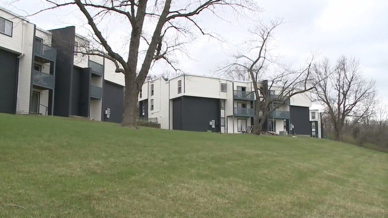 ATF on scene after KC apartment fire sends 15 to hospital, including children смотреть онлайн