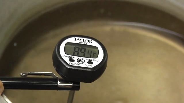 Kitchen Tools : How to Use a Digital Meat Thermometer смотреть онлайн