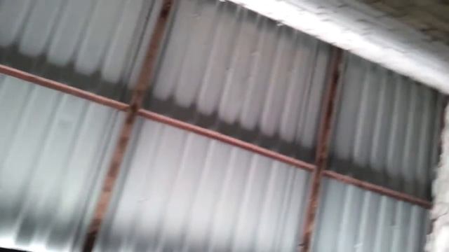 2x 8" Hertz ES200 @ 300w garage shake смотреть онлайн