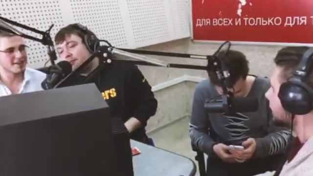MUJDEY BOYZ ft. Mihey&DeepON - С нуля (live на Хит фм) смотреть онлайн