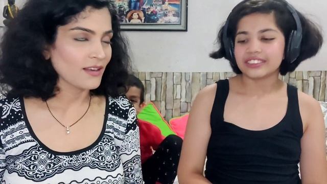 || MOM V/S DAUGHTER CHALLENGE || Playing Whisper Challenge | Fun Game | Mona Runwal Ft. Angel Runwa смотреть онлайн
