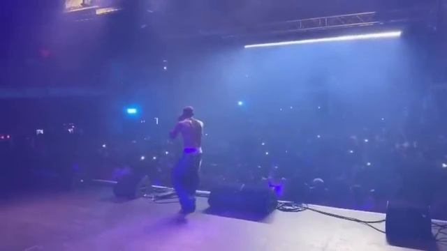 RUGER loose control on stage as 6 fans T₩€rk for him |RUGER LIVE IN SPAIN BARCELONA смотреть онлайн