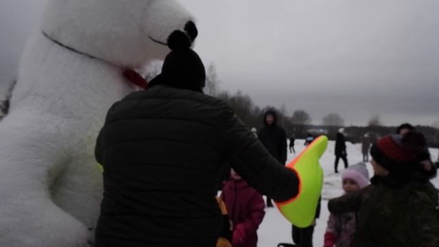 Мишаня посетил масленницу! Поздравление белый мишка смотреть онлайн