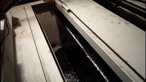 Отделение нефтяной фазы от воды на сепараторе ГДС-10 (10м3 исходной эмульсии в час).