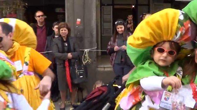 dete.gr parelasi mikron 2014 M2U07549 смотреть онлайн