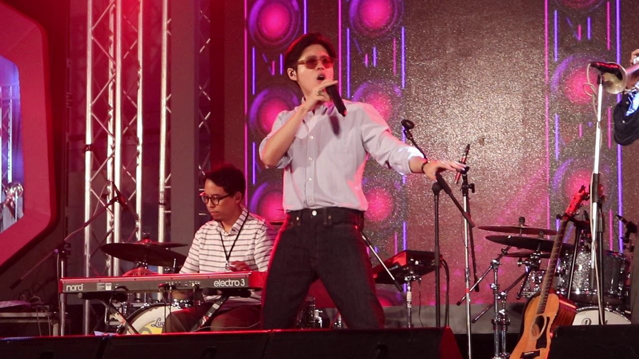ช่วงนี้(Karma) - Atom ชนกันต์ @LAZADA 9.9 |090919| CTW смотреть онлайн