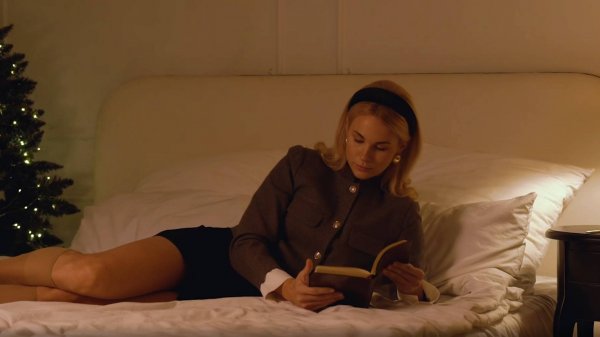 Новый год 2025. Влюбитесь в WAU, а после - в себя! | New Year Campaign