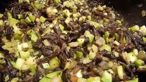 ПИРОГ С ГРИБАМИ / ГРИБНОЙ ПИРОГ С ОПЯТАМИ // ПРОСТО, БЫСТРО И ВКУСНО!